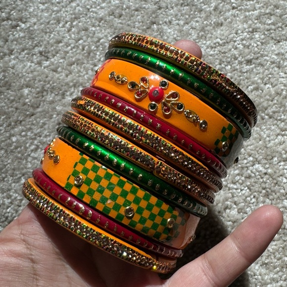 Brand new Indian bangle sets for wedding, function and puja - Picture 5 of 5